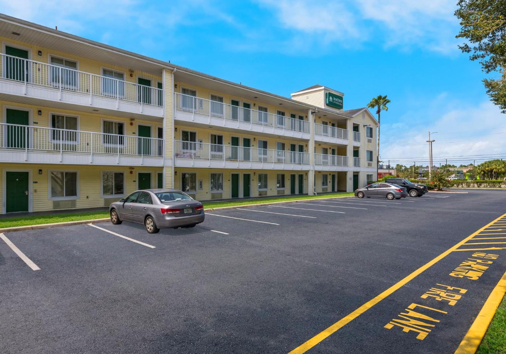 Hometowne Studios By Red Roof Orlando - Ucf Area Alafaya Exterior foto