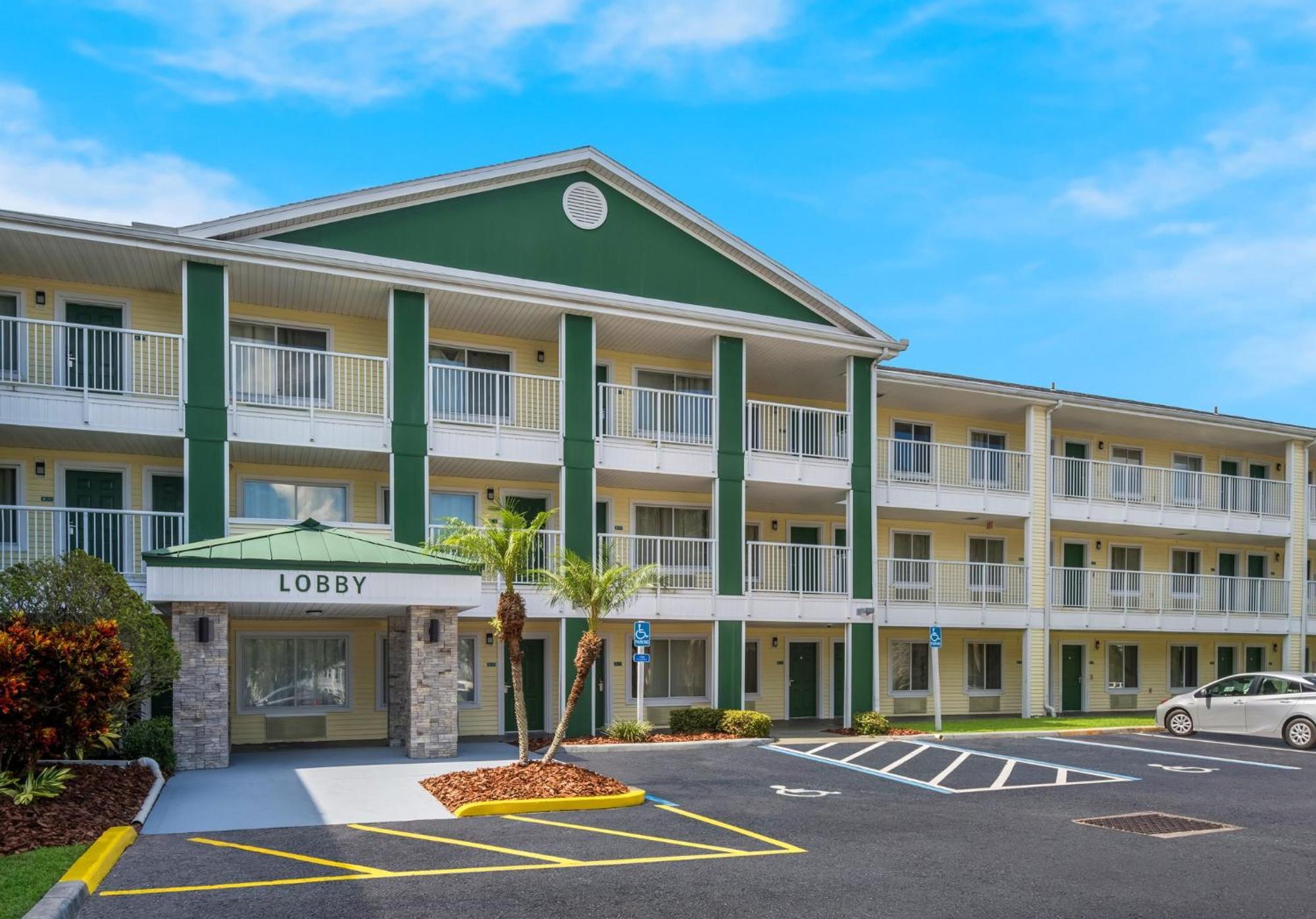 Hometowne Studios By Red Roof Orlando - Ucf Area Alafaya Exterior foto