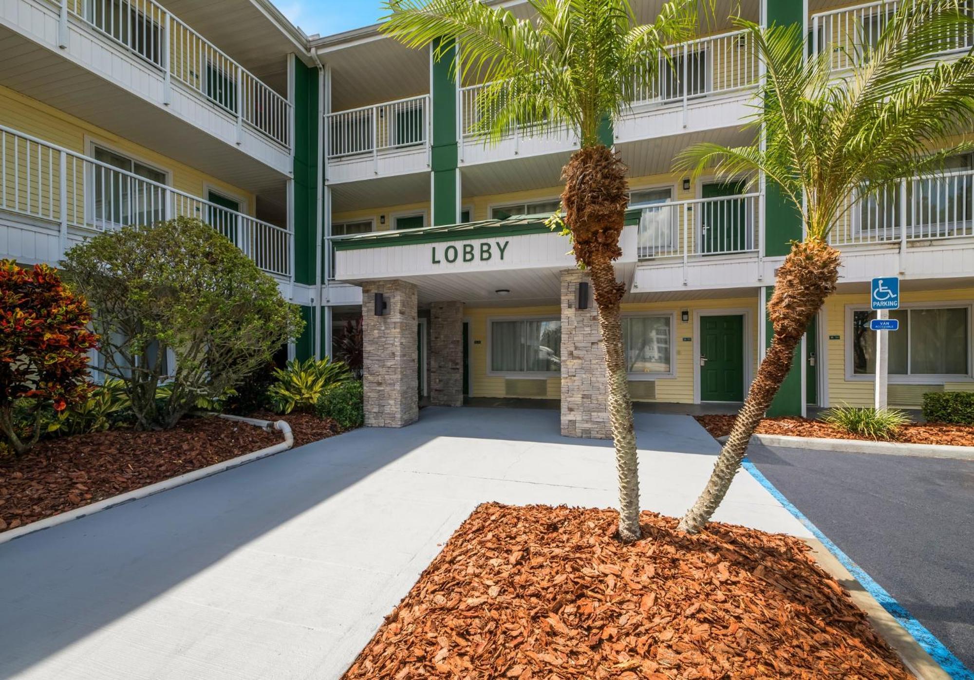 Hometowne Studios By Red Roof Orlando - Ucf Area Alafaya Exterior foto